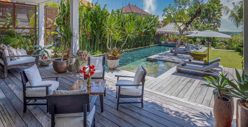 Villa Mandalay Dua - Relax and enjoy the poolside