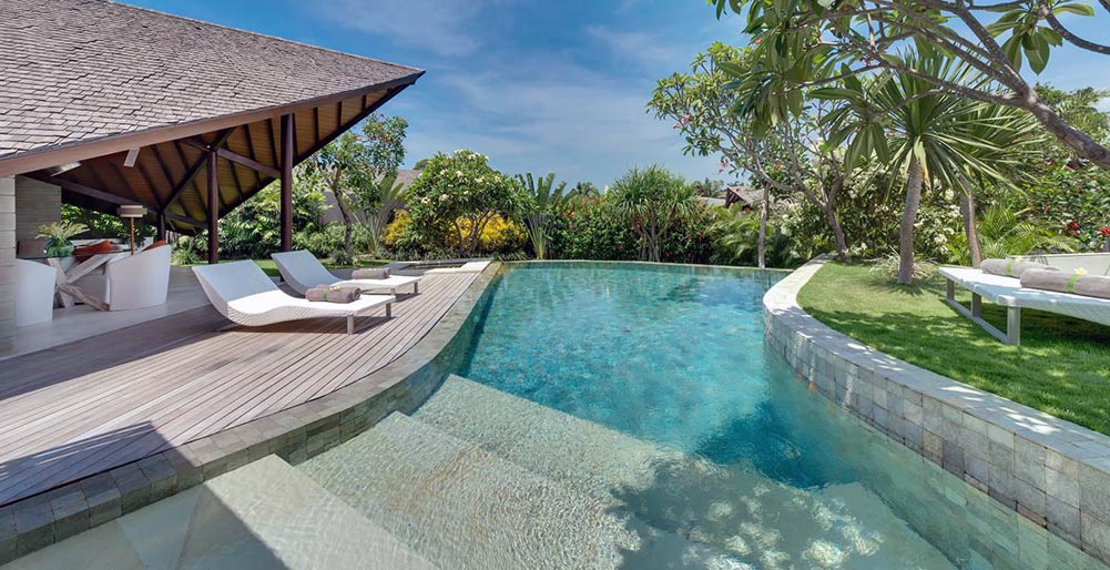 The Layar 2BR - Pool