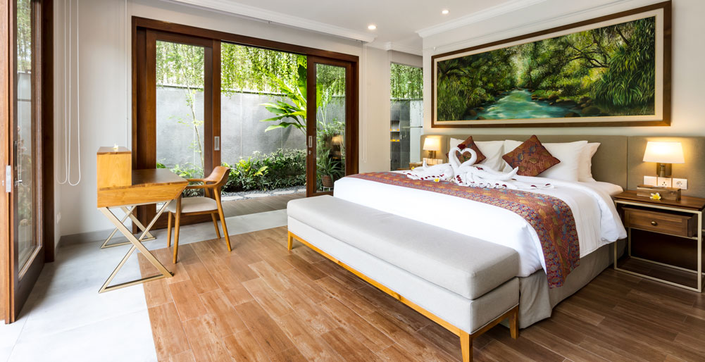 Pala Ubud - Villa Catur - Romantic master bedroom by the pocket garden