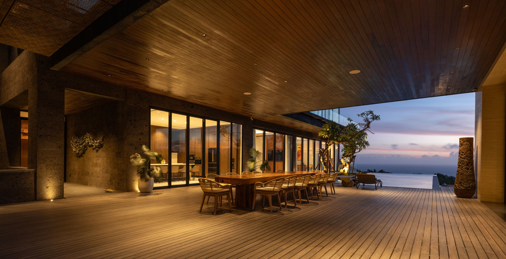 Villa BIE - Outdoor dining area by the pool