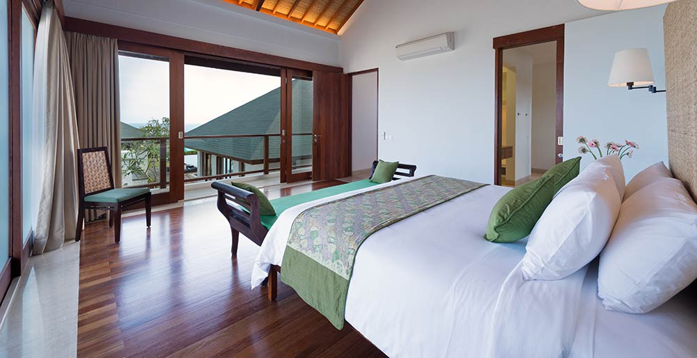 Pandawa Cliff Estate - Villa Marie - Upstairs king bedroom