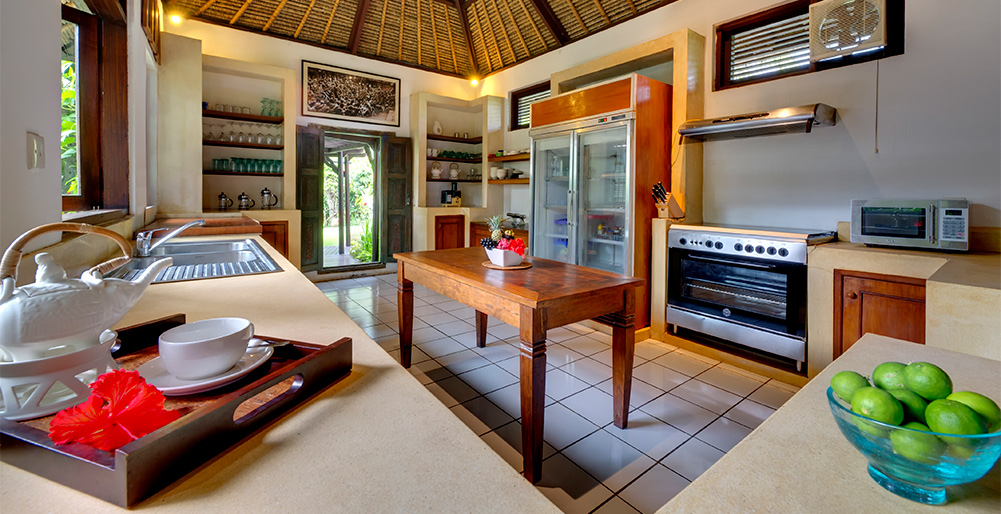 Villa Sungai Tinggi - Kitchen