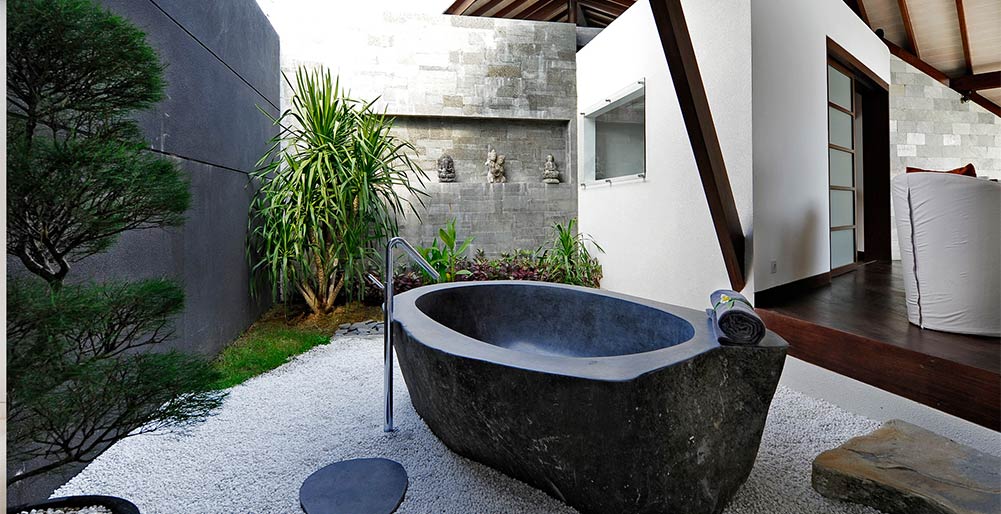 The Layar -1 bedroom - Outside bath