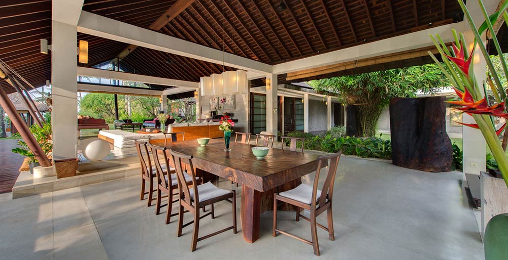 Villa Samadhana - Dining and living during the day