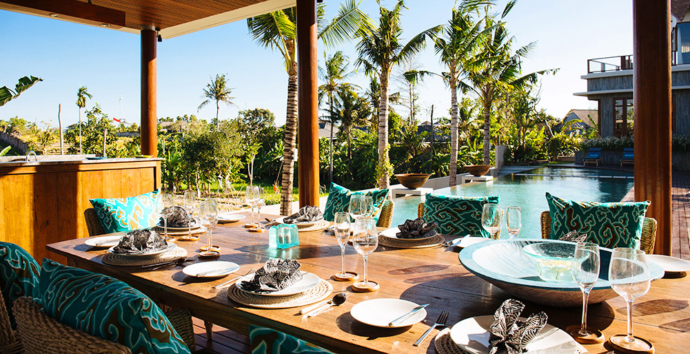 Villa Umah Daun - Dining and pool view