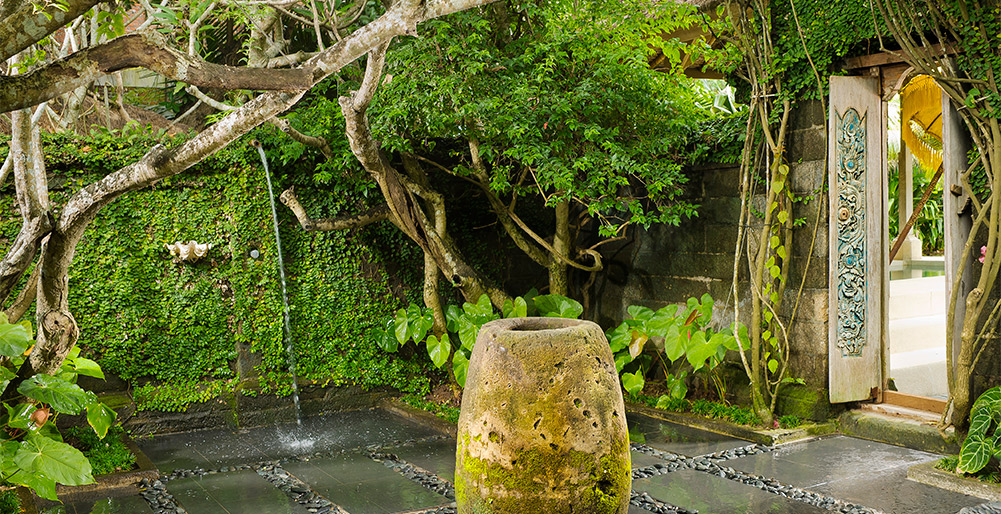 Atas Ombak - Master bathroom traditional shower